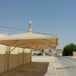 مظلات قماش هرمية